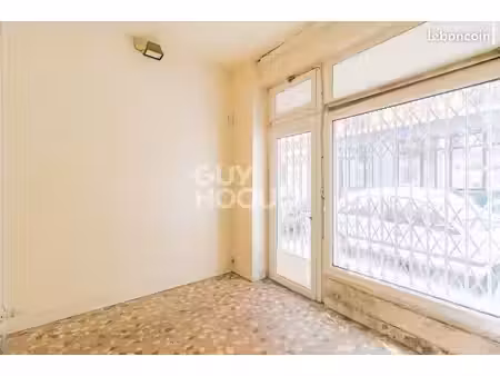 local commercial 46 m² paris