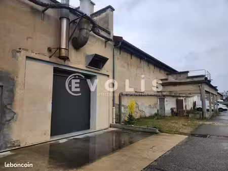 local d'activité 1 262 m²