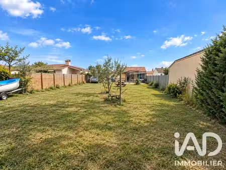 vente terrain 842 m²