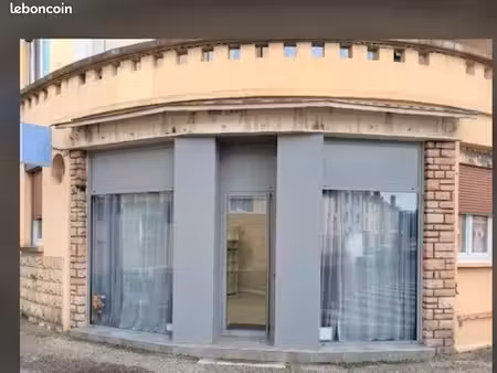 murs commerciaux libres