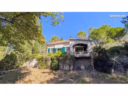 propriété 3 pièces 131 m²