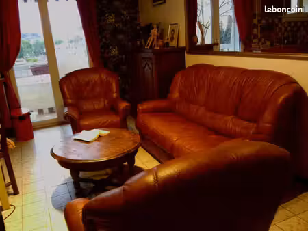 vente en nue-propriété avec duh – appartement lumineux avec balcon à draguignan (83)