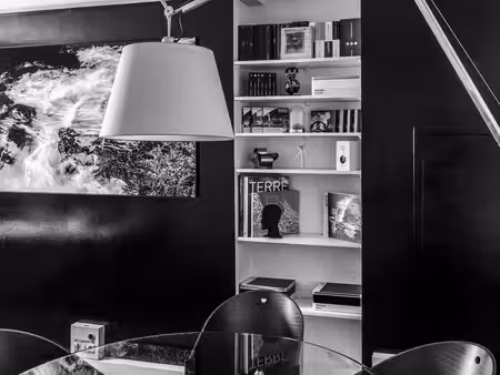 bureau fermé dans une agence de design