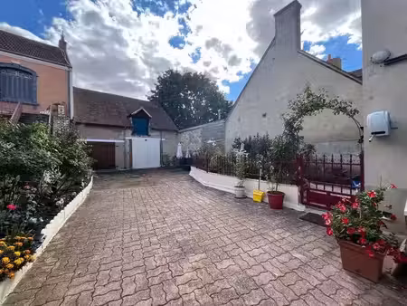 vente maison 5 pièces 111 m² à huriel (03380)  87 920 €