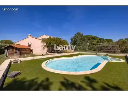 propriété 5 pièces 130 m²
