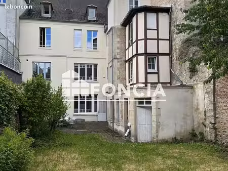 local commercial 21 pièces 417m² à louer 2750 - laon 02000