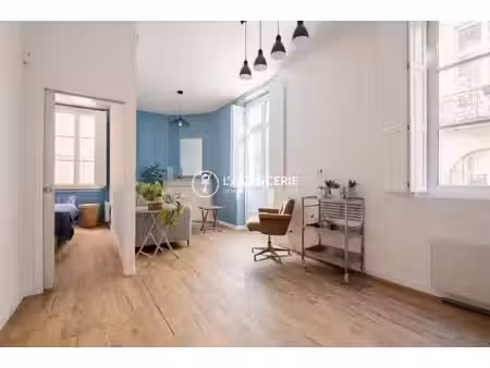 appartement t2 meublé - place de la bourse