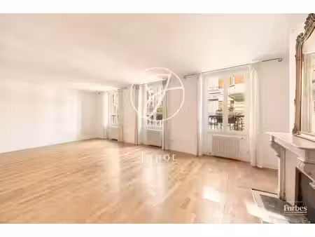 paris 9e - rue chaptal - appartement - 5 pièces - 105 8m² carrez - 3/4 chambres - balcon f