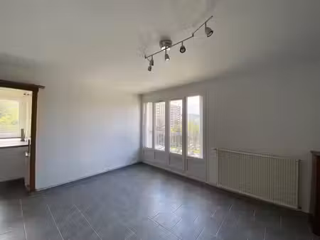 appartement f2 avec parking / saint-étienne la métare