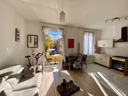appartement f2 lumineux avec balcon / saint-étienne centre2