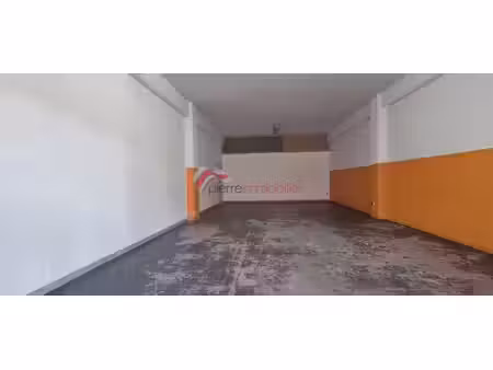 local commercial 73m2 en z.a. saint-pierre