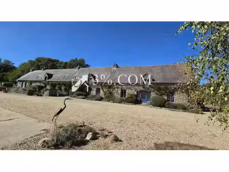 magnifique corps de ferme avec gîtes.