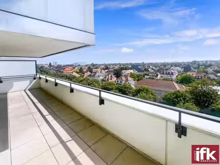 strasbourg – appartement 3 pièces de 60 m² avec terrasse et balcon