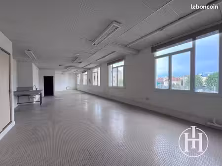 bureaux 580 m² montluçon