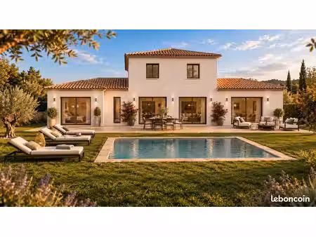 terrain 1 350 m² callian