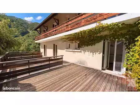 t3 à rénover – terrasse de 60 m² plein sud