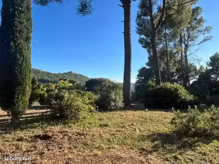 terrain vues incroyables