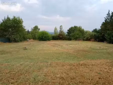terrain constructible 1400 m2 à beaulieu