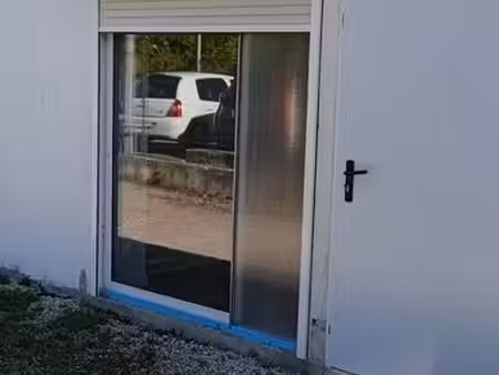 local commercial à ste savine
