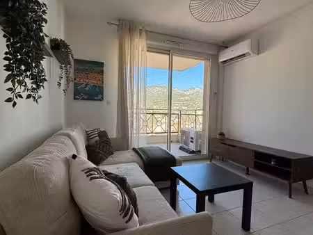 appartement t2 meublé 38 m² rénové et entièrement climatisé avec terrasse 6 6 m² + parking