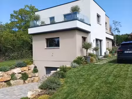 maison 6 pièces 145 m²