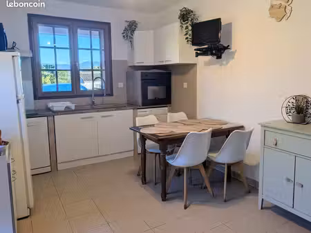 t3 meublé de 48m²  tout compris (eau  électricité  internet)  calme à trova (alata)