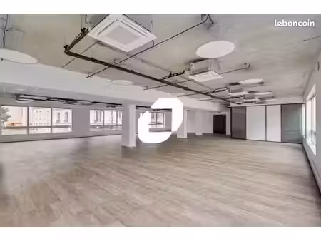 bureaux 348 m²