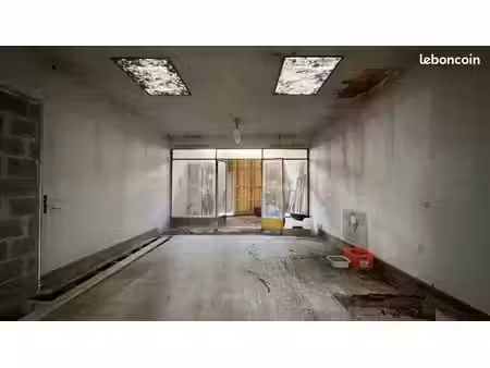 local commercial 90 m² – ruffec centre-ville