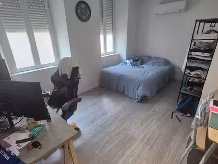 studio non meublé 24 m² – rénové à neuf – cognac (16100)