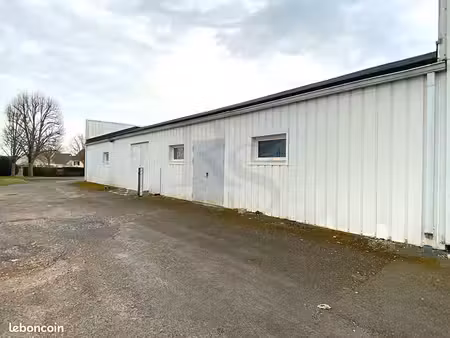 local commercial  entrepôt 90 m² falaise