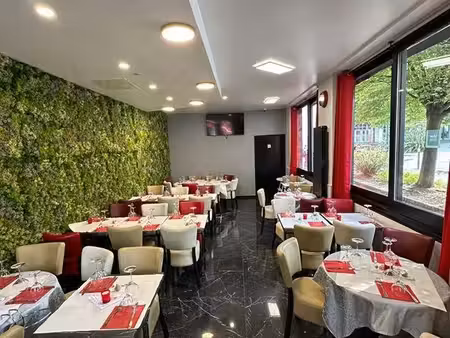 boutique 146 m² suresnes