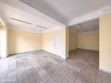 boutique 132 m² champigny-sur-marne