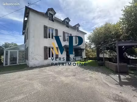 maison 13 pièces 305 m²