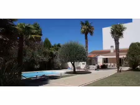 maison avec piscine royan (17)