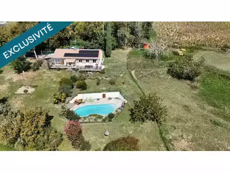 maison avec piscine sur 7 000 m² sans vis-à-vis