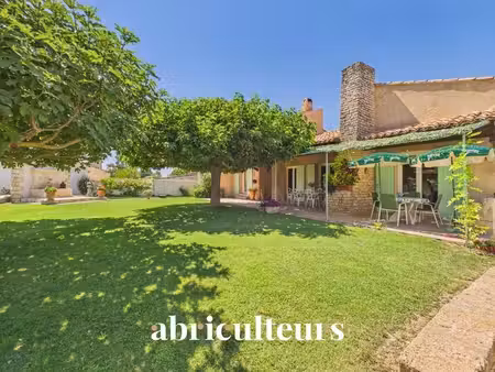 maison familiale de 198 m² avec t2 indépendant  jardin et garage à charleval
