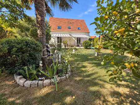 maison de 164 m² à puiseux-en-france