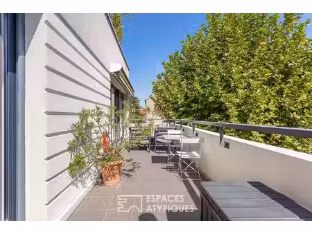 appartement rénové avec terrasse coeur montchat