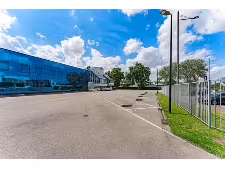 à louer : espace logistique ou bureaux de 200 m² à evere