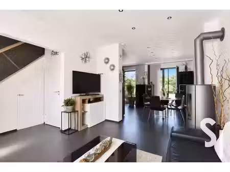 à vendre – maison familiale rénovée avec grand jardin à athu