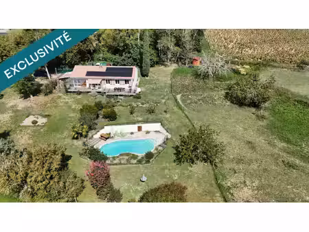 maison avec piscine sur 7 000 m² sans vis-à-vis