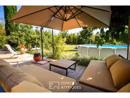 belle maison à ossature bois au sein d'un domaine de 16 000 m² et de son verger