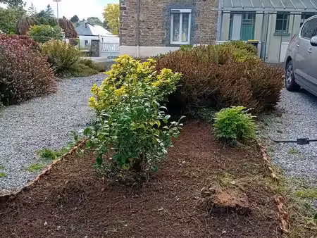 maison avec bureaux terrain 1816m2