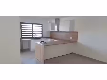 location villa 5 pièces 149 m² à saint gilles les bains (97434)  2 650 €
