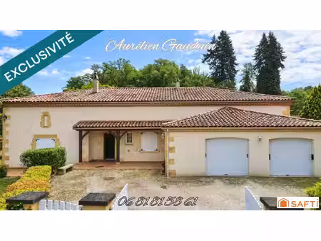 vaste maison familiale de plain-pied avec piscine et double garage