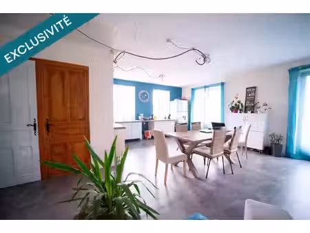 maison de 95m² habitables sur 2400m² de terrain.