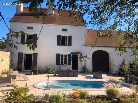 demeure de caractère avec gîte potentiel & piscine chauffée – au cœur du parc national de 