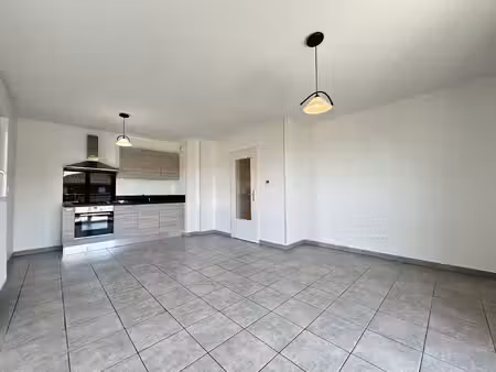 f2 de 45m2 avec balcon et parking - résidence senior à metz