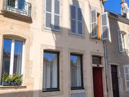 murs commerciaux centre historique beaune 21