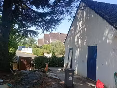 pavillon et jardin 1500m2